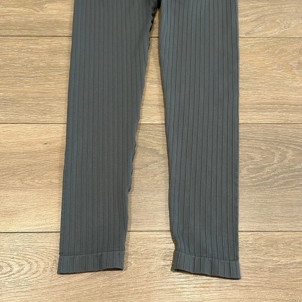 GRAY Wide Ribbed Seamless Active Gym Workout Lifting Yoga‎ Leggings Size Small